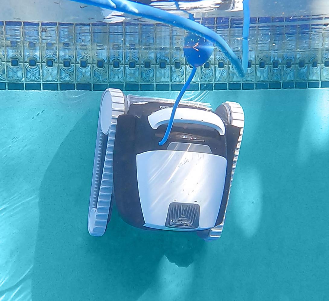 Maytronics Dolphin Explorer E20 <=33' Pools, 2YW, No Rolling Caddy